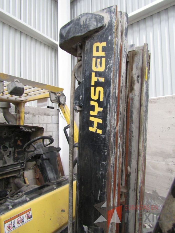 Lote 003 - Montacargas a gasolina HYSTER H70FT, Año: 2015  - Imagen 40