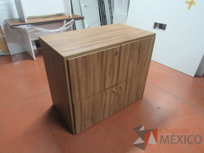 Lote 013 - Gabinete de 4 cajones color café