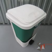 Lote 038 -Bote de basura de plástico, doble deposito con pedal y tapa en color verde y gris, Sablón - Imagen 4