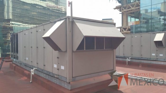 Lote 001 - Aire acondicionado YORK, Modelo: YPAL050CFC46BBDX, 50 TR, con 4 ventiladores. - Imagen 2