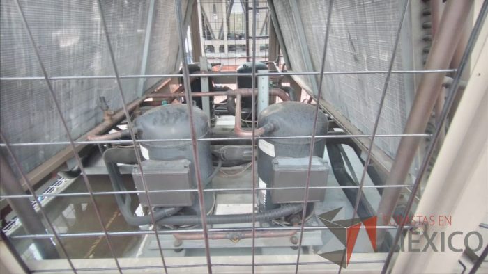 Lote 001 - Aire acondicionado YORK, Modelo: YPAL050CFC46BBDX, 50 TR, con 4 ventiladores. - Imagen 44