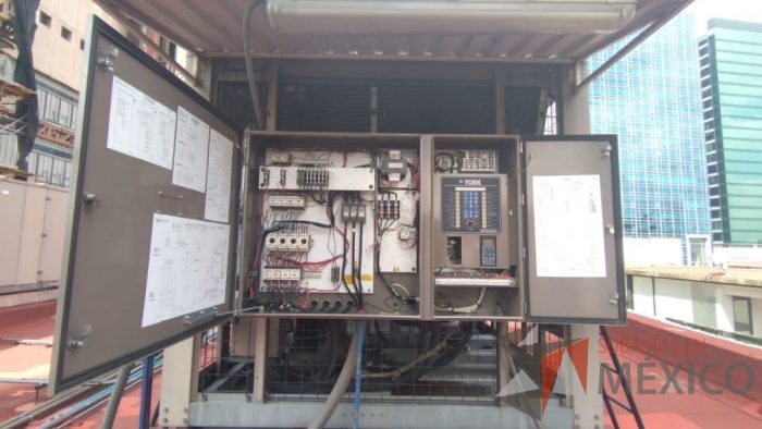Lote 001 - Aire acondicionado YORK, Modelo: YPAL050CFC46BBDX, 50 TR, con 4 ventiladores. - Imagen 59