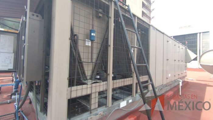 Lote 001 - Aire acondicionado YORK, Modelo: YPAL050CFC46BBDX, 50 TR, con 4 ventiladores. - Imagen 97
