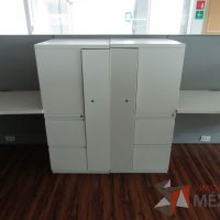 Lote 007 - Estación de trabajo para 4 personas, mampara alta, separadores de acrílico - Imagen 22