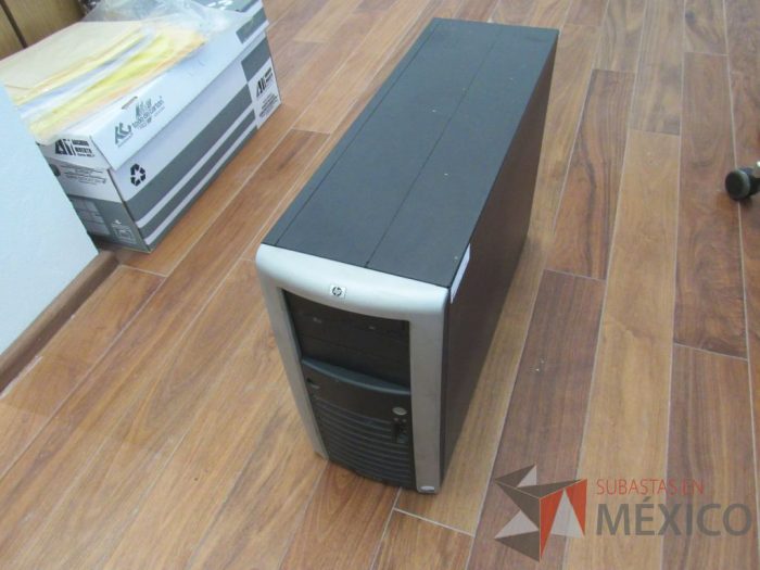 Lote 010 - CPU, Modelo: ProLiant ML150 HP