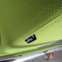 Lote 030 - Sillón con base metálica con asiento y respaldo alto color verde - Imagen 9