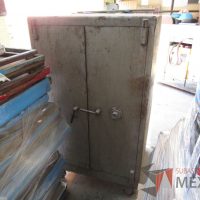 Lote 096 - Caja fuerte contra incendios de 2 puertas - Imagen 4