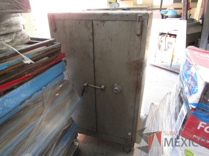 Lote 096 - Caja fuerte contra incendios de 2 puertas - Imagen 4