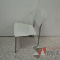Lote 010 - Silla de visita, respaldo y asiento en plástico, patas metálicas - Imagen 5