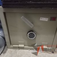 Lote 002 - Caja Fuerte