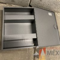 Lote 012 - 9 Gabinetes metálicos, 128 Cajas metálicas, etc... - Imagen 15