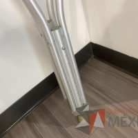 Lote 022 - Par de muletas para adulto - Imagen 7