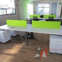 Lote 012 - Estación de trabajo para 4 personas