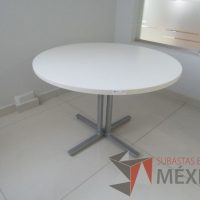 Lote 002-Mesa de trabajo circular Herman Miller