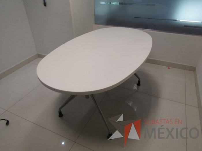 Lote 008 - Mesa de trabajo ovalada - Imagen 8