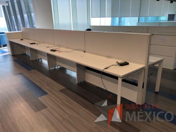 Lote 009 - Estación de trabajo para 7 personas