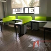 Lote 049 - Estación de trabajo para 3 personas - Imagen 5