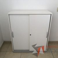 Lote 097 - 2 Gabinetes con 2 puertas corredizas con 2 entrepaños color blanco - Imagen 7