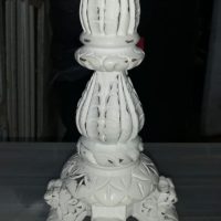 Lote 089 - 9 Candelabros blancos vintage