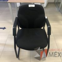 Lote 027 - Silla tipo trineo, asiento y respaldo