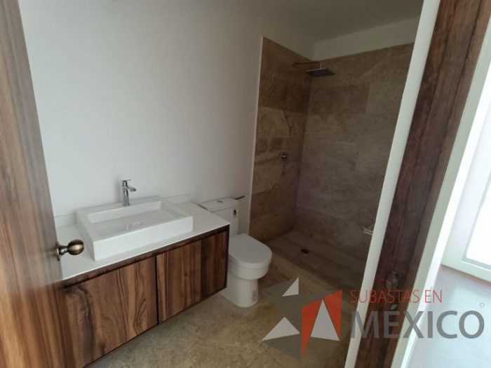 Lote 002 - Departamento de 102 m2 interiores en 2 niveles y 33.1 m2 en 2 Terrazas - Imagen 163