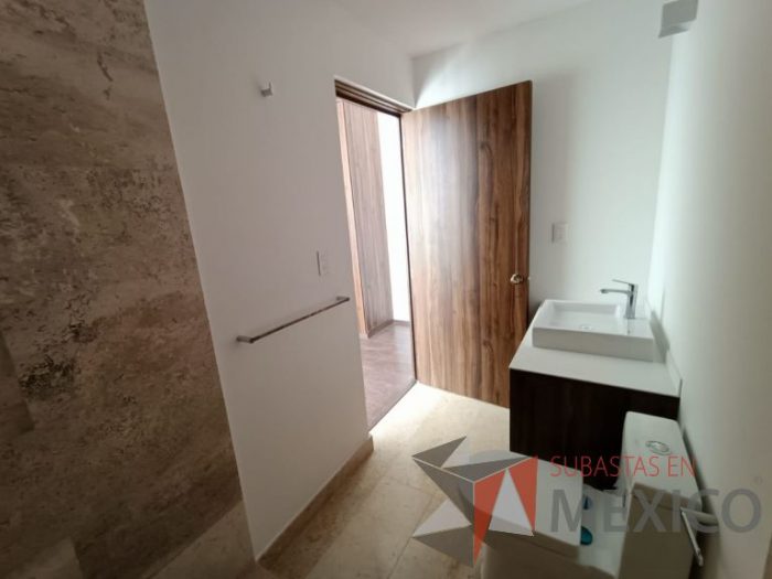 Lote 002 - Departamento de 102 m2 interiores en 2 niveles y 33.1 m2 en 2 Terrazas - Imagen 164