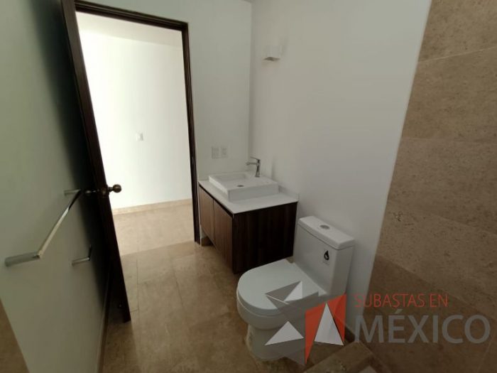 Lote 002 - Departamento de 102 m2 interiores en 2 niveles y 33.1 m2 en 2 Terrazas - Imagen 174