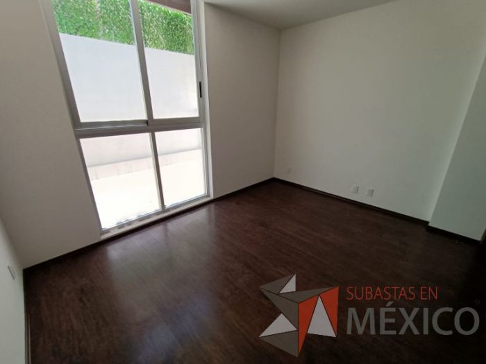Lote 002 - Departamento de 102 m2 interiores en 2 niveles y 33.1 m2 en 2 Terrazas - Imagen 183
