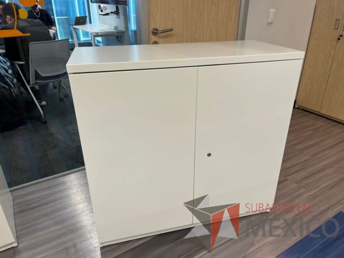 Lote 008 - Gabinete horizontal de 2 puertas y 2 entrepaños color blanco - Imagen 2