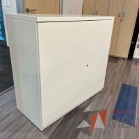 Lote 008 - Gabinete horizontal de 2 puertas y 2 entrepaños color blanco - Imagen 7