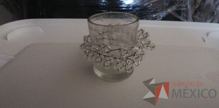 Lote 078 - Lote de 40 candelabros con cristales y cuentas de 7 cms alto (19 blancos y 21 dorados) - Imagen 3