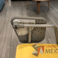 Lote 039 - Silla fija color amarillo con paleta - Imagen 12