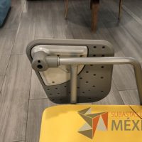Lote 039 - Silla fija color amarillo con paleta - Imagen 11
