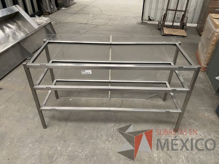 Lote 029 - Lote con Carrito de servicio, Mesa de trabajo, Campana, etc...