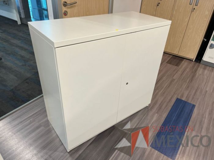Lote 008 - Gabinete horizontal de 2 puertas y 2 entrepaños color blanco - Imagen 4