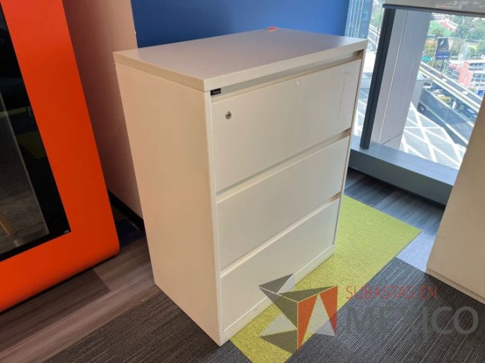 Lote 015 - Archivero horizontal de 3 cajones color blanco - Imagen 6