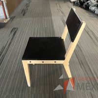Lote 496 - Silla fija, asiento y respaldo color negro - Imagen 2