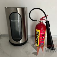 Lote 185 - 11 Extintores de Dióxido de Carbono, clase B y C de 4.5 kg. con porta extintor