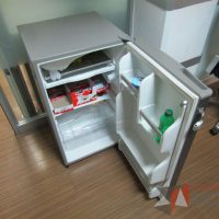 Lote 099 - Frigobar marca WHIRLPOOL - Imagen 3