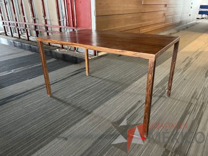 Lote 001 - Mesa de trabajo rectangular con 4 patas color café - Imagen 3
