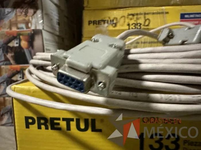 Lote 114 - 725 Artículos (Bolsas, Cables de extensión VGA, etc...) - Imagen 12