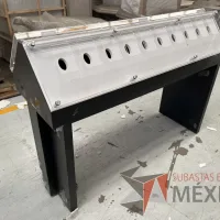 Lote 032 - Mesa para exhibición con cubierta de acrílico - Imagen 8