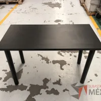 Lote 259 - 10 Mesas de trabajo con 4 patas metálicas con cubierta color negro - Imagen 5