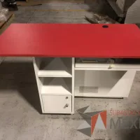 Lote 011 - 5 Escritorios con 1 cajón, 1 puerta y1 entrepaño