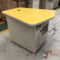 Lote 036 - 4 Mesas de trabajo con 1 cajón, 1 puerta y 1 entrepaño - Imagen 8