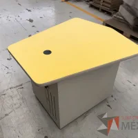 Lote 036 - 4 Mesas de trabajo con 1 cajón, 1 puerta y 1 entrepaño - Imagen 11
