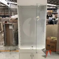 Lote 057 - 5 Gabinetes de 2 puertas de vidrio y 2 puertas inferiores color blanco - Imagen 8