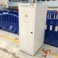 Lote 122 - Gabinete con 1 puerta y entrepaños - Imagen 3