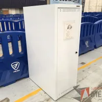 Lote 122 - Gabinete con 1 puerta y entrepaños - Imagen 4