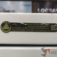 Lote 122 - Gabinete con 1 puerta y entrepaños - Imagen 5